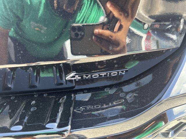 2025 Volkswagen Tiguan SEL R-Line