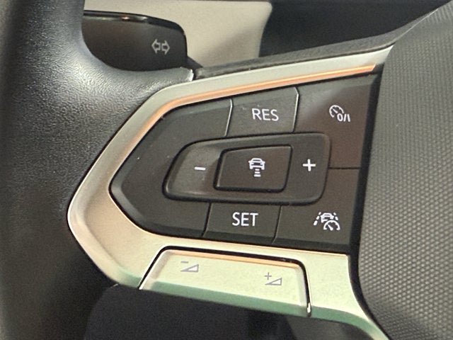 2025 Volkswagen Taos SE