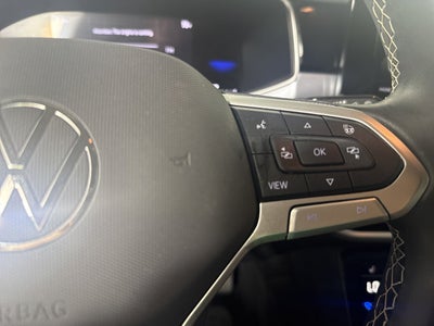 2025 Volkswagen Taos SE