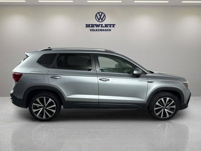 2024 Volkswagen Taos SE