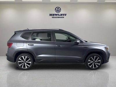 2024 Volkswagen Taos SE