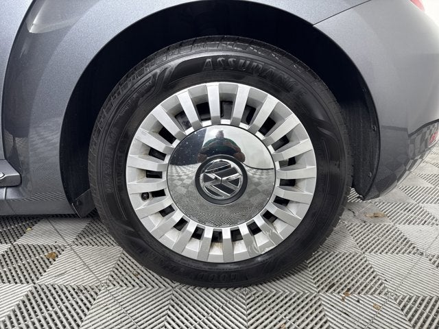 2013 Volkswagen Beetle Convertible 2.5L