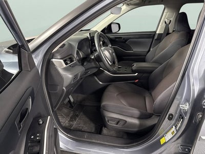 2023 Toyota Highlander LE