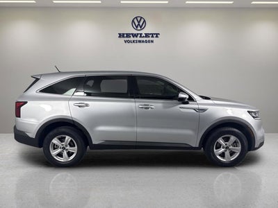 2022 Kia Sorento LX