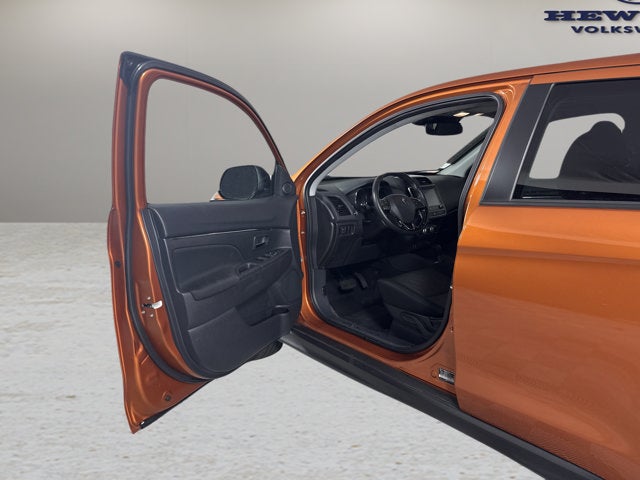 2025 Mitsubishi Outlander Sport SE