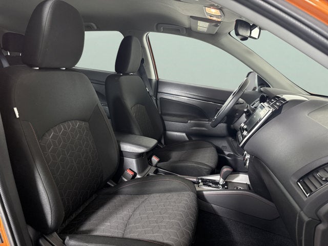 2025 Mitsubishi Outlander Sport SE