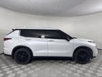 2023 Mitsubishi Outlander SE Black Edition