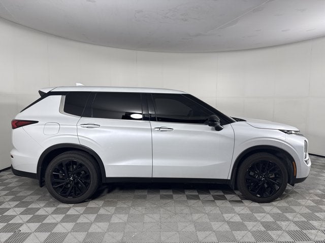 2023 Mitsubishi Outlander SE Black Edition