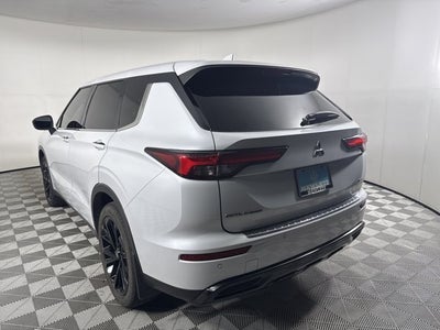 2023 Mitsubishi Outlander SE Black Edition