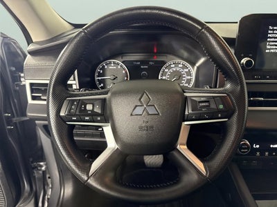 2024 Mitsubishi Outlander SE