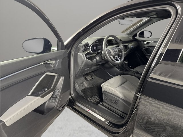 2024 Audi Q3 S line Premium Plus