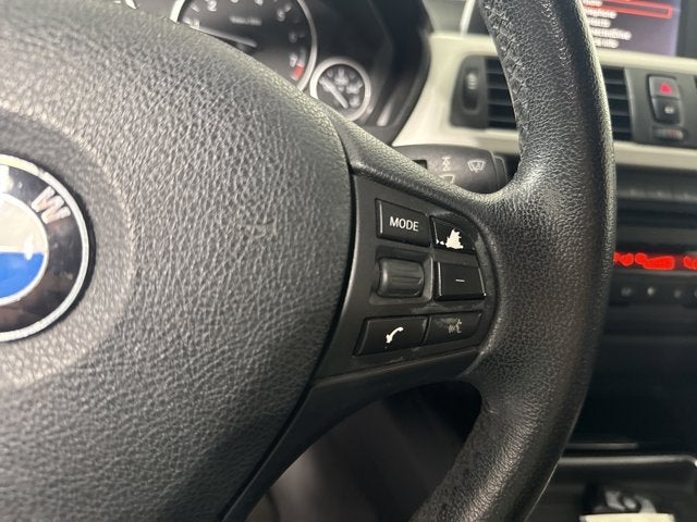 2013 BMW 3 Series 320i