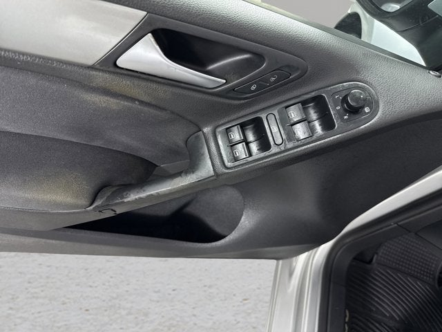 2012 Volkswagen Golf 2.5