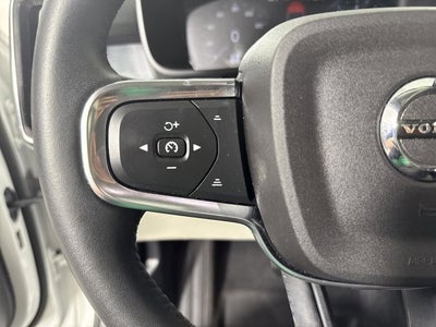 2021 Volvo XC40 Momentum