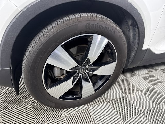2021 Volvo XC40 Momentum