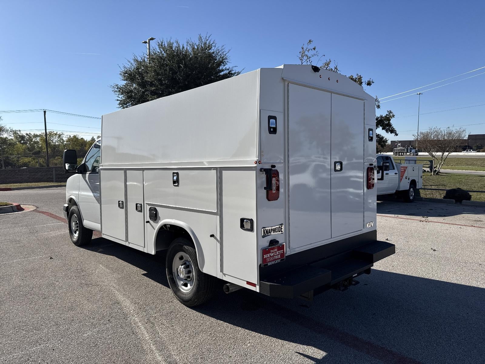 2025 Chevrolet Express Cutaway 3500 Base