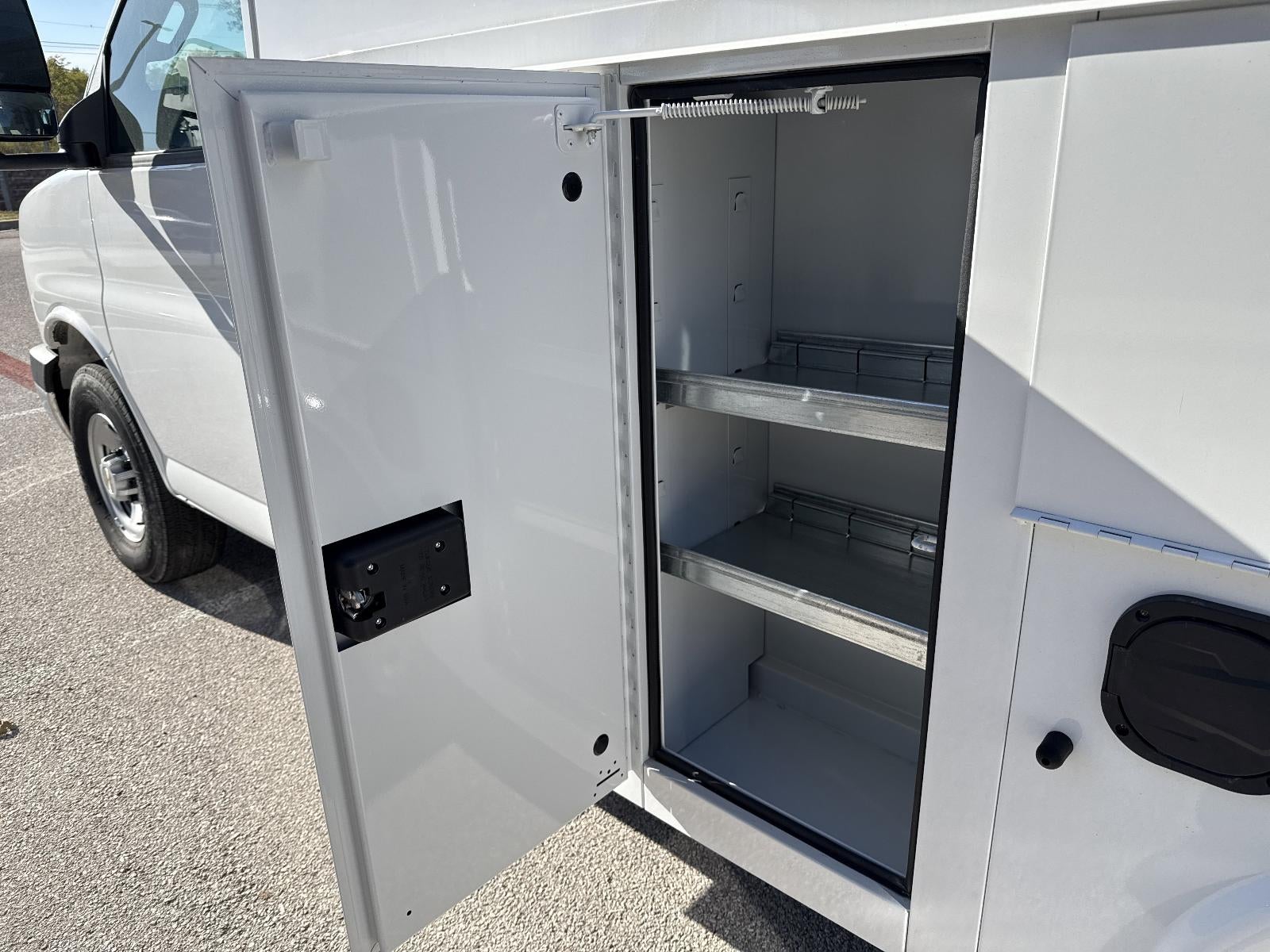 2025 Chevrolet Express Cutaway 3500 Base