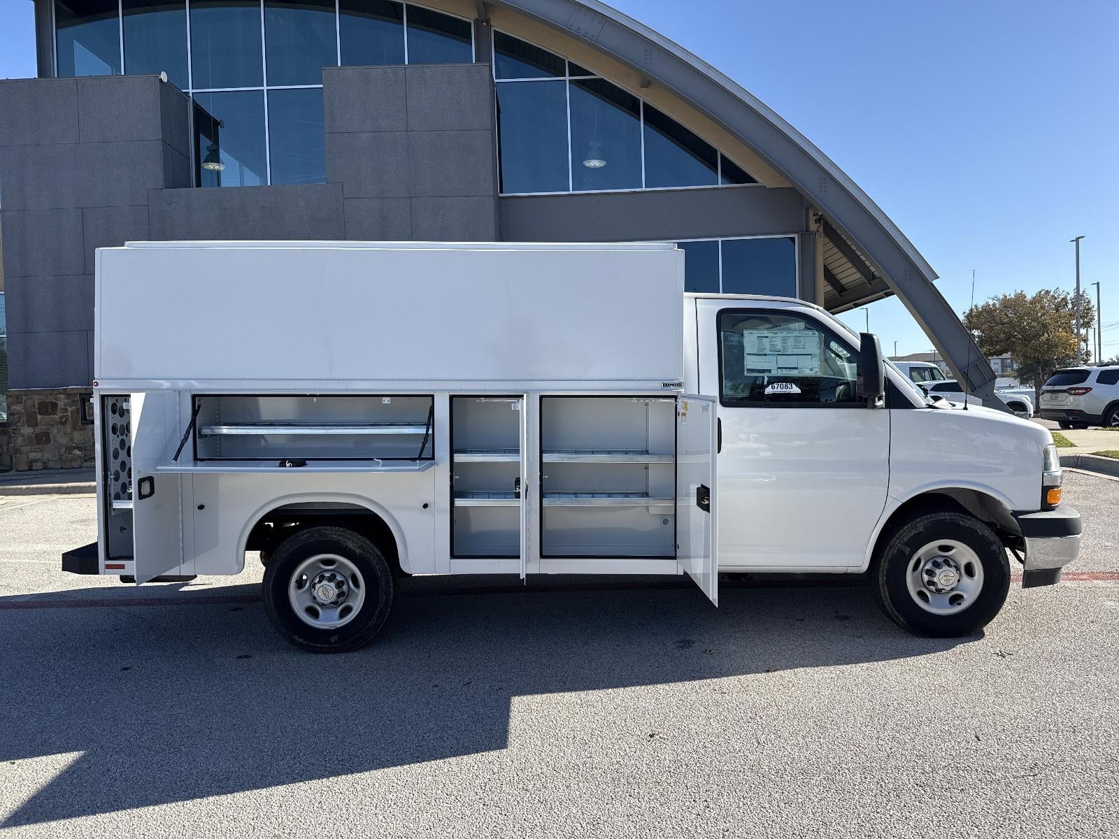 2025 Chevrolet Express Cutaway 3500 Base