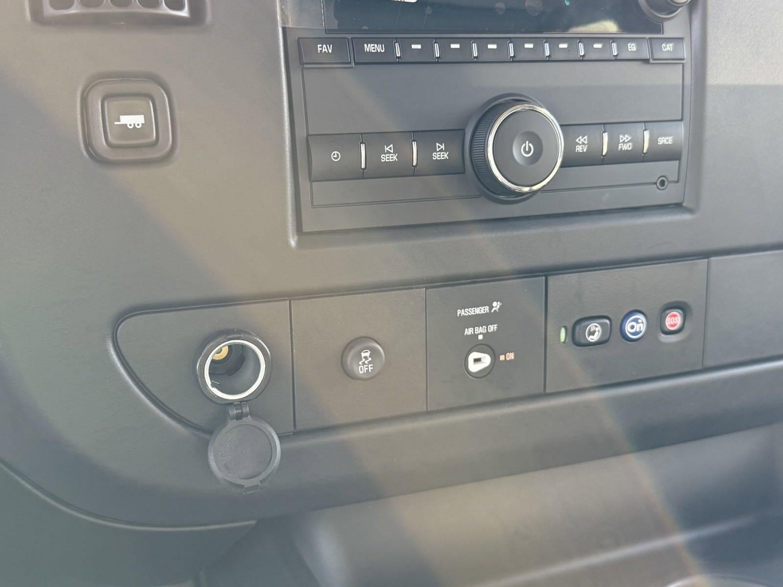 2024 Chevrolet Express Cutaway 3500 Base