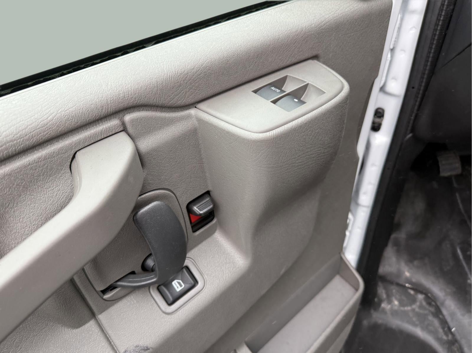 2024 Chevrolet Express Cutaway 3500 Base