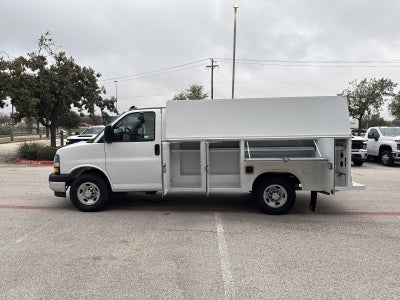 2025 Chevrolet Express Cutaway 3500 Base