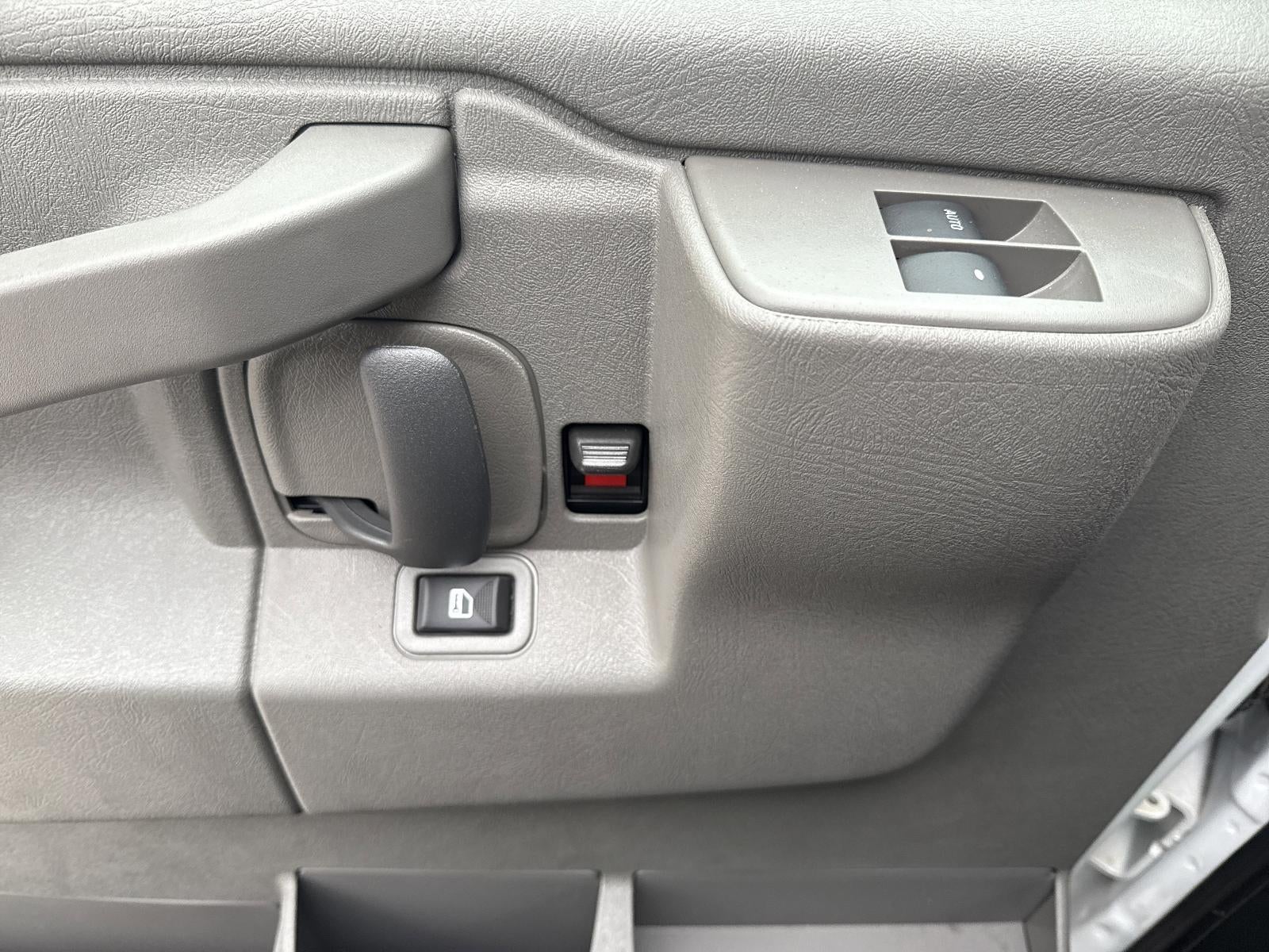 2025 Chevrolet Express Cutaway 3500 Base