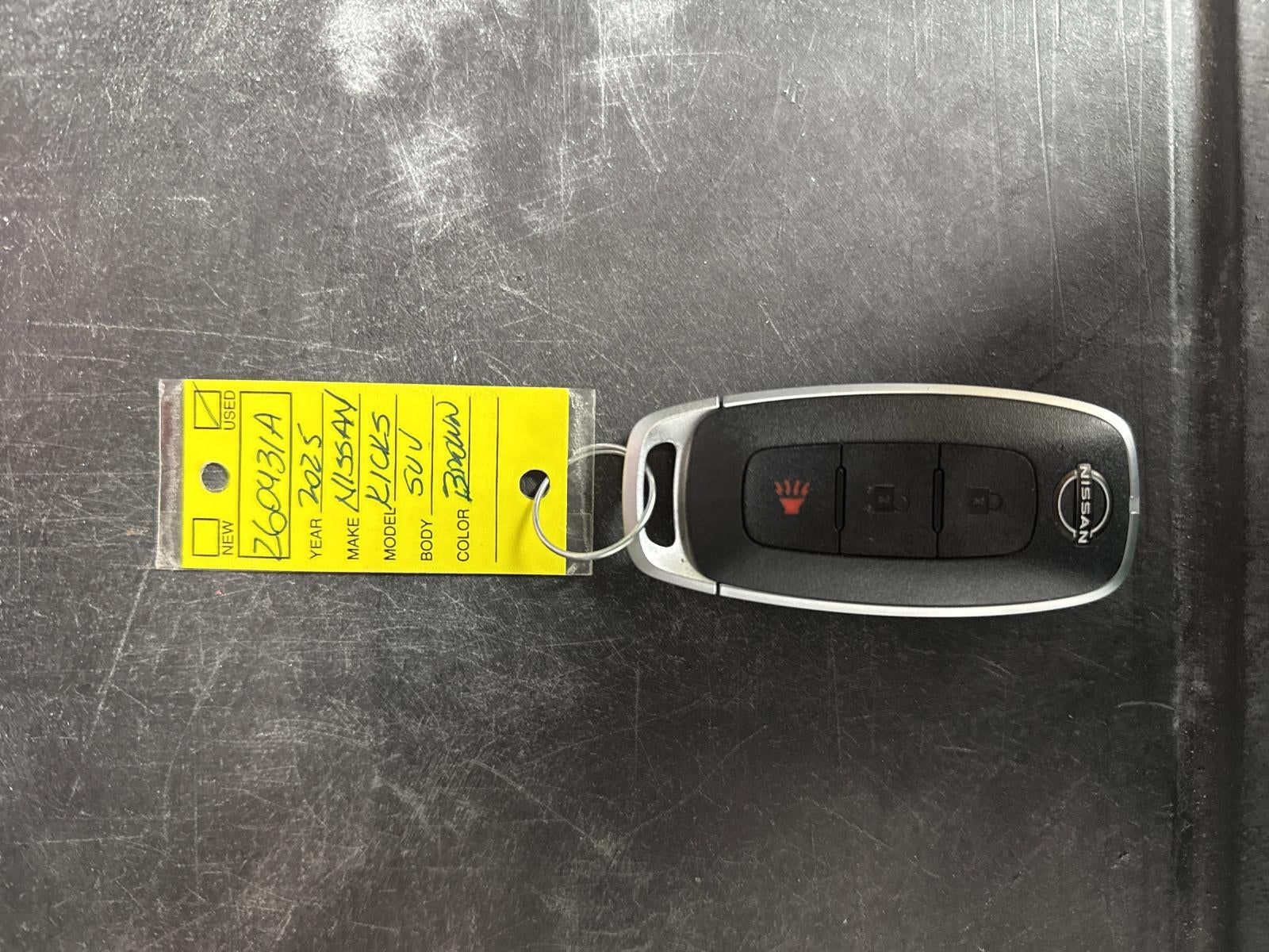 2025 Nissan Kicks SR