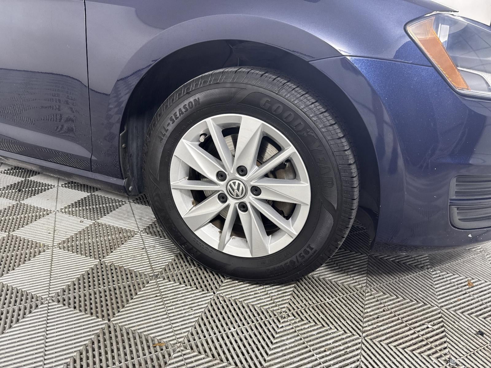 2017 Volkswagen Golf S