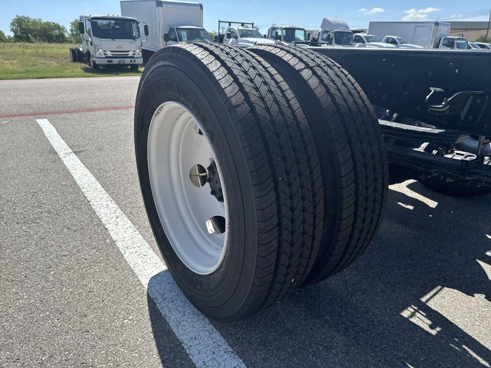 2025 Chevrolet Low Cab Forward 5500 XG NA