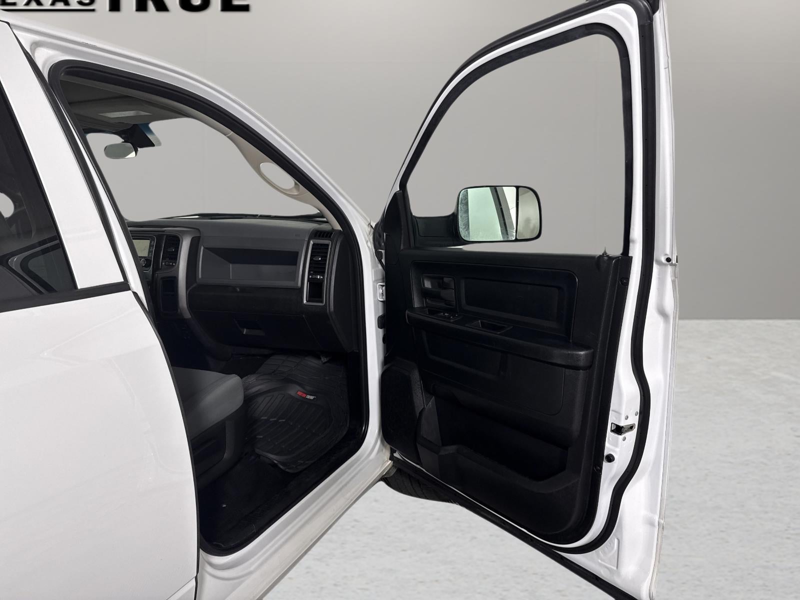 2018 RAM 1500 Tradesman Crew Cab 4x4 5'7" Box