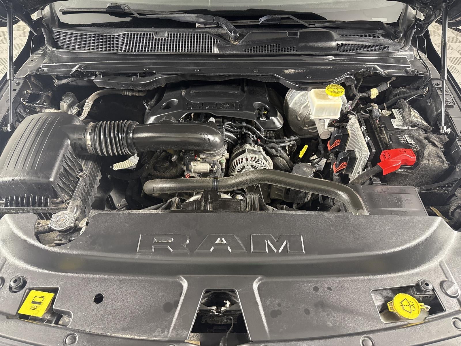 2021 RAM 1500 Laramie Crew Cab 4x4 5'7" Box