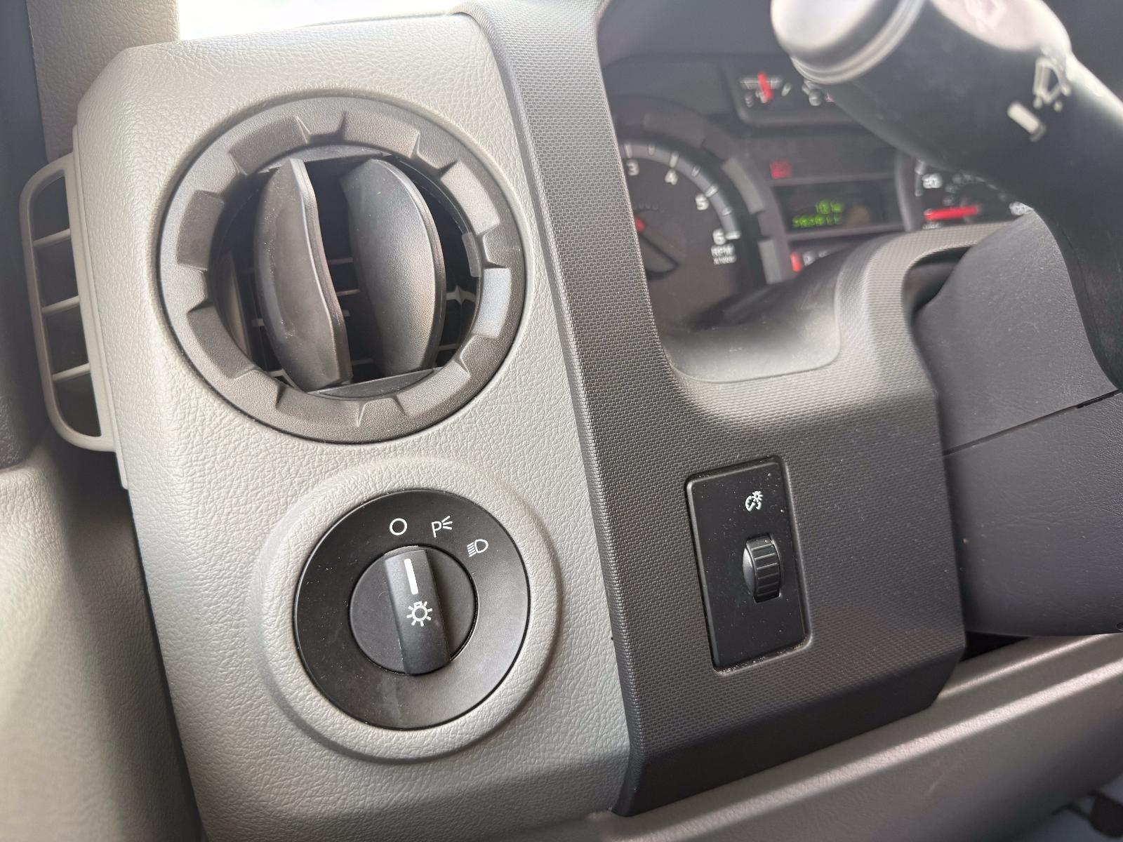 2013 Ford Econoline Passenger Van 14 Passenger Van