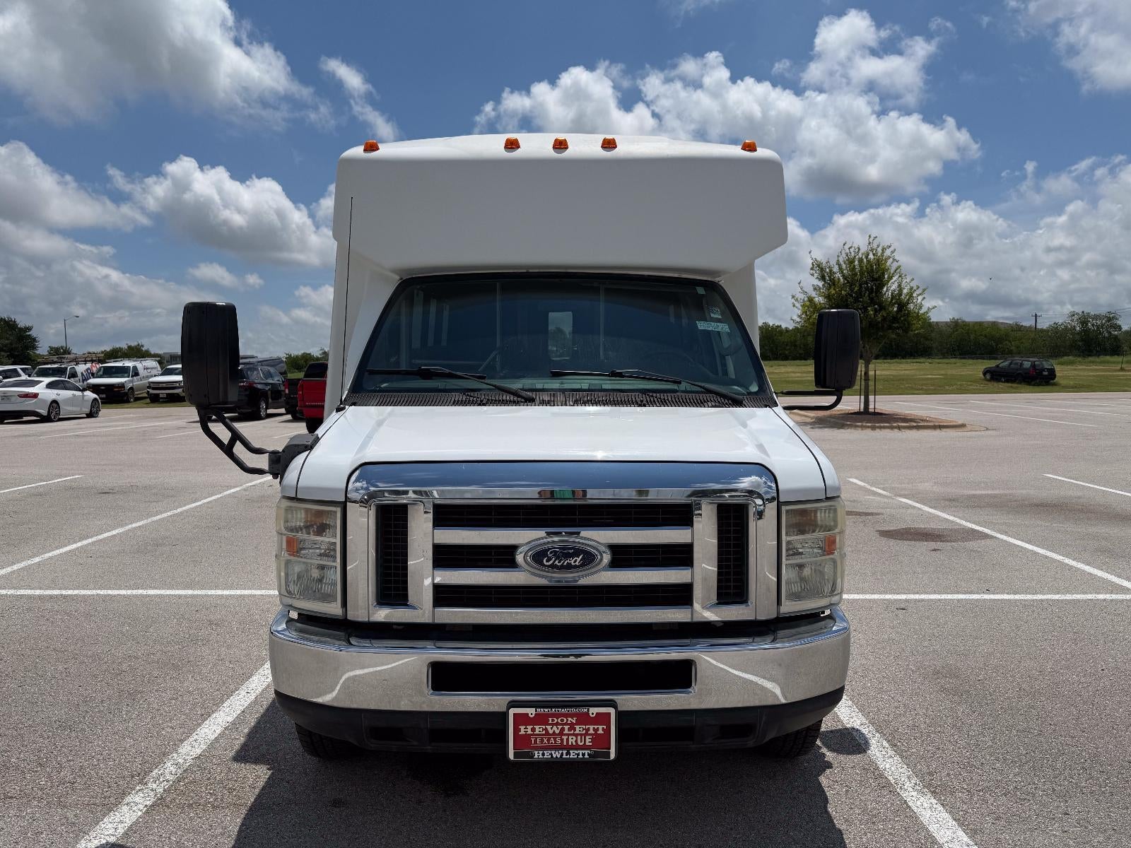 2013 Ford Econoline Passenger Van 14 Passenger Van