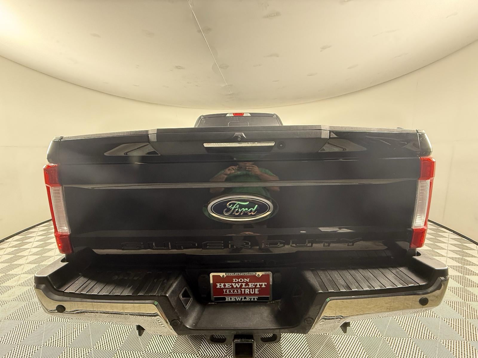 2017 Ford Super Duty F-350 DRW Lariat