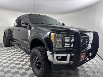 2017 Ford Super Duty F-350 DRW Lariat