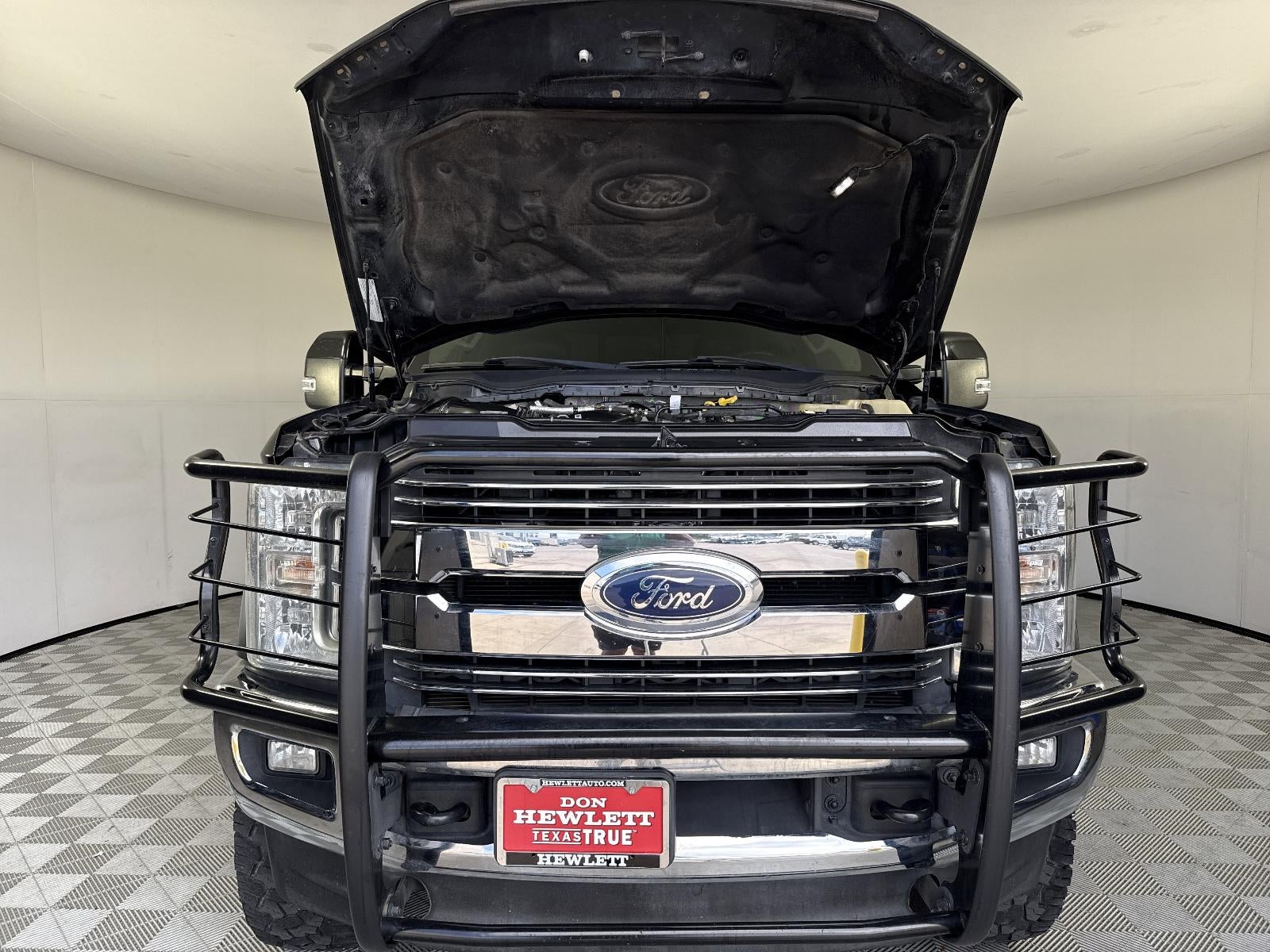 2017 Ford Super Duty F-350 DRW Lariat