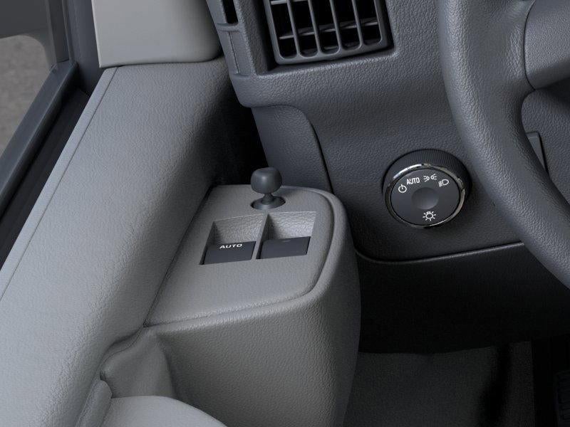 2025 Chevrolet Express Passenger 2500 1LS