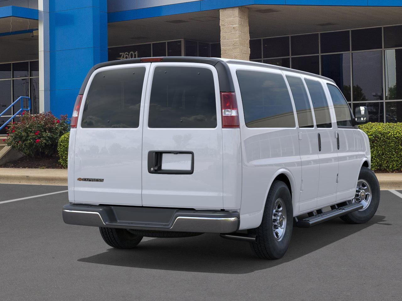 2025 Chevrolet Express Passenger 2500 1LT