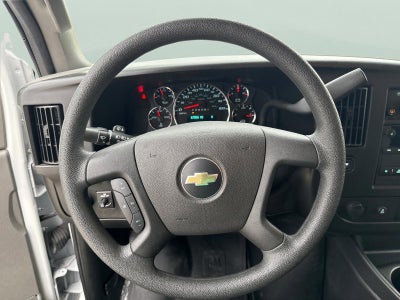 2023 Chevrolet Express Passenger 3500 1LT