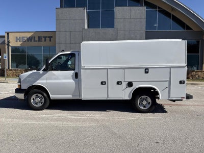 2025 Chevrolet Express Cutaway 3500 1WT