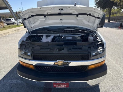 2025 Chevrolet Express Cutaway 3500 1WT