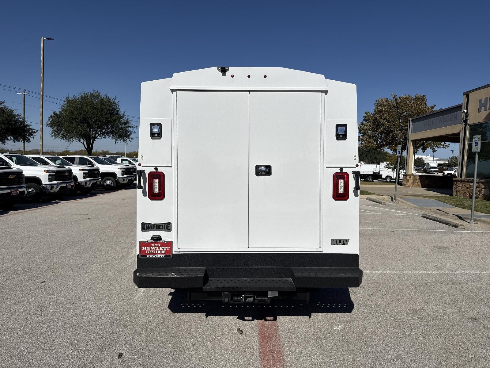 2025 Chevrolet Express Cutaway 3500 1WT