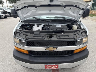 2025 Chevrolet Express Cutaway 3500 1WT