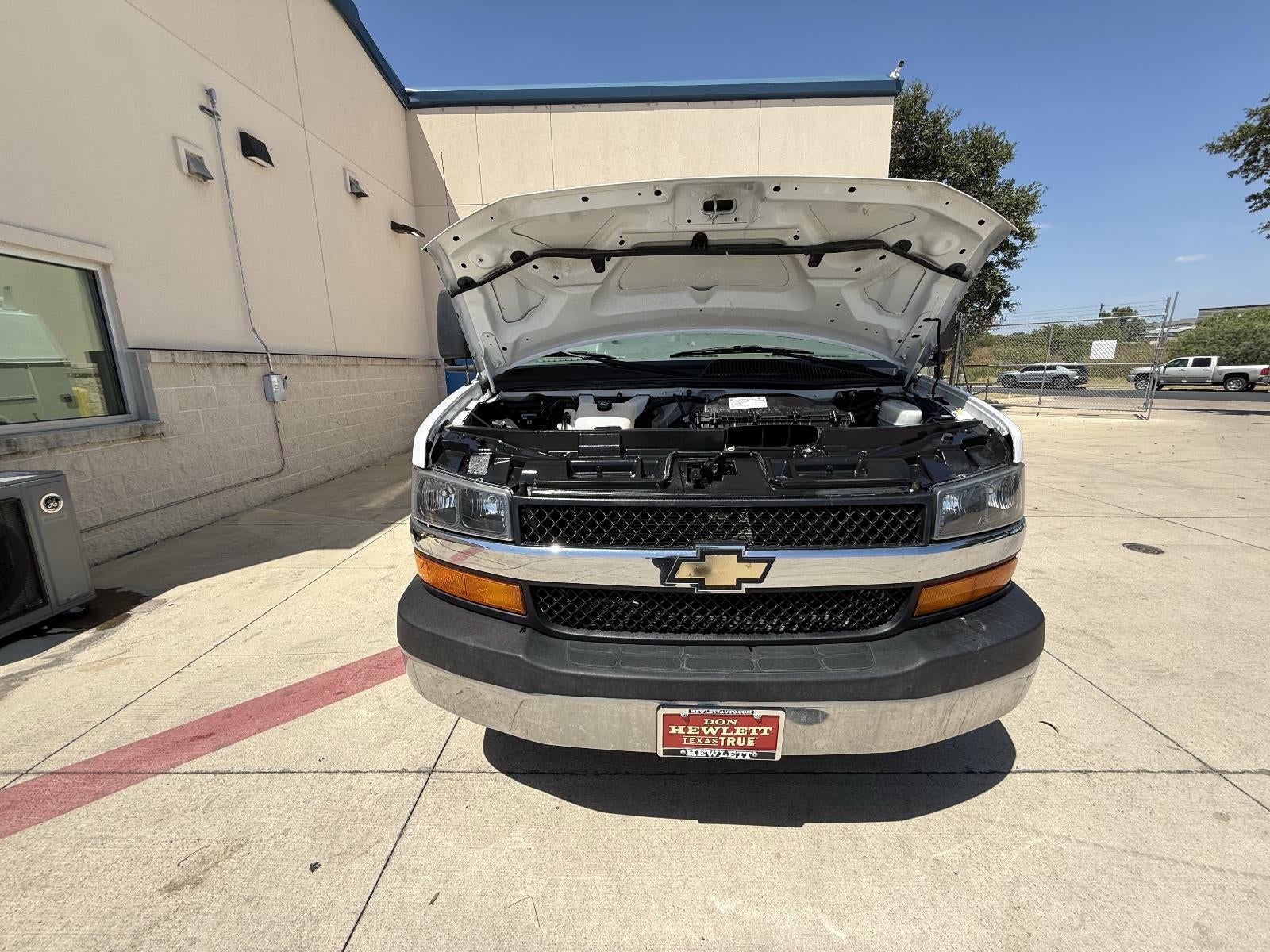 2021 Chevrolet Express Cutaway 3500 Work Van