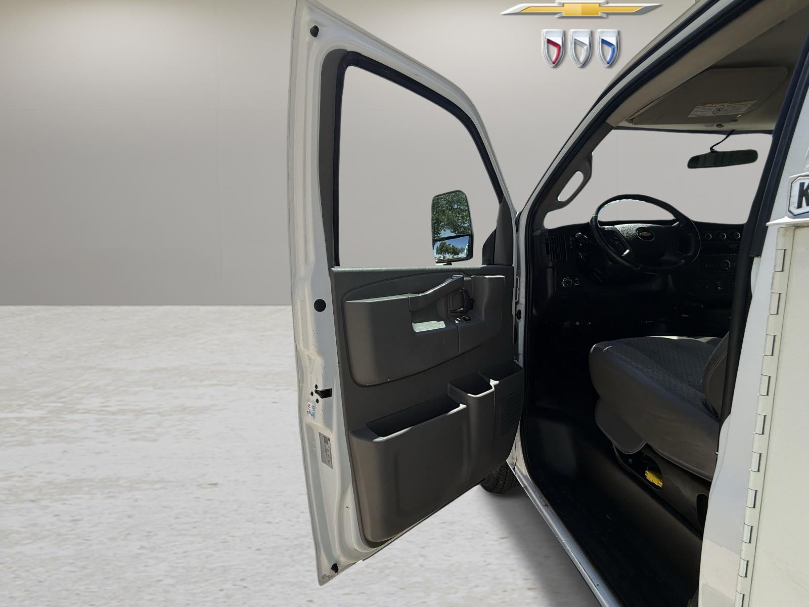2021 Chevrolet Express Cutaway 3500 Work Van