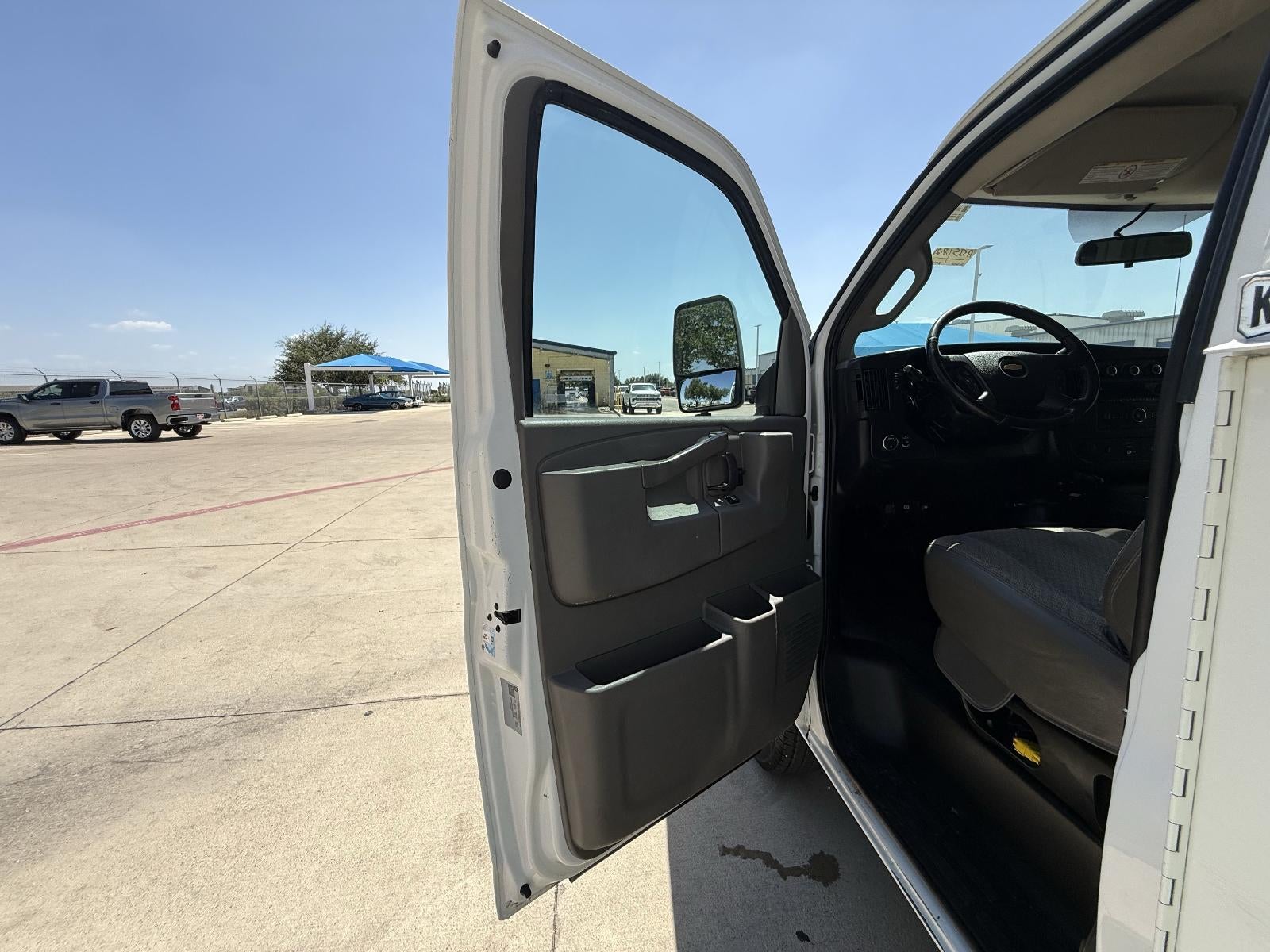 2021 Chevrolet Express Cutaway 3500 Work Van