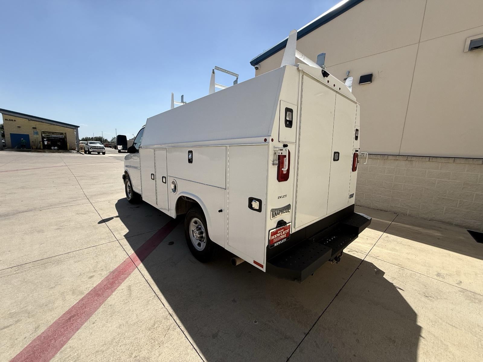 2021 Chevrolet Express Cutaway 3500 Work Van