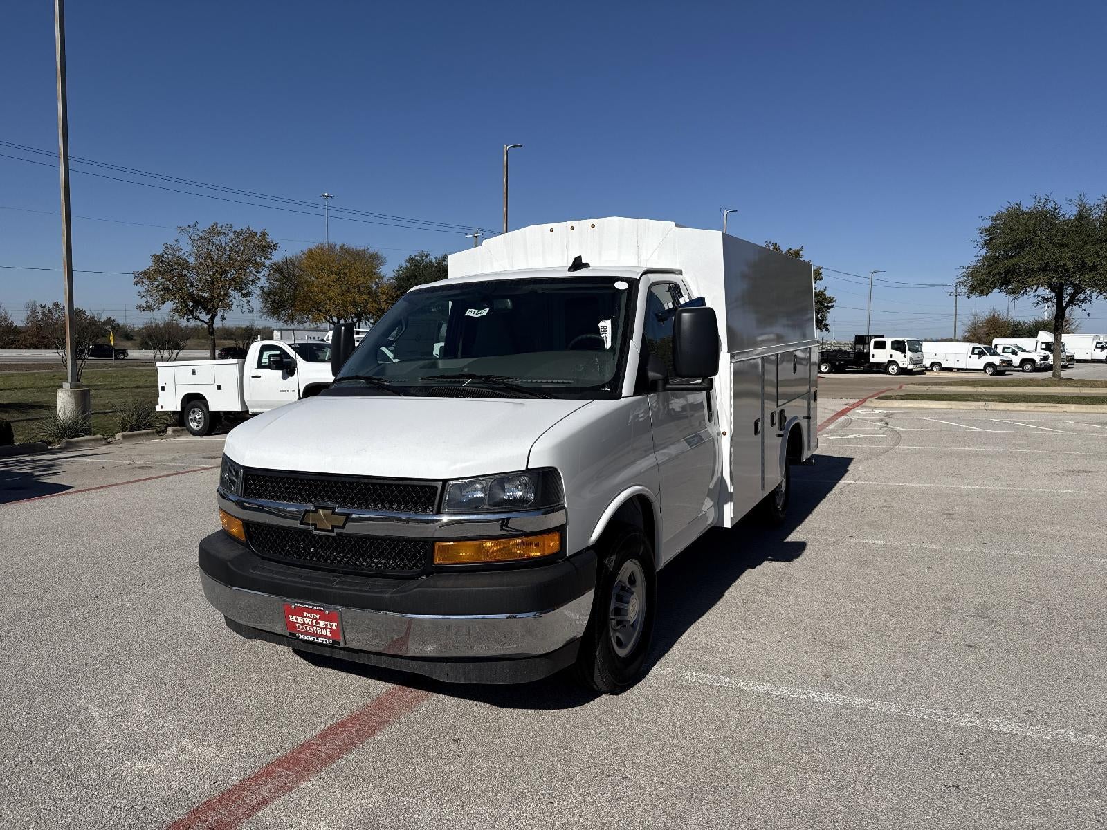 2025 Chevrolet Express Cutaway 3500 1WT