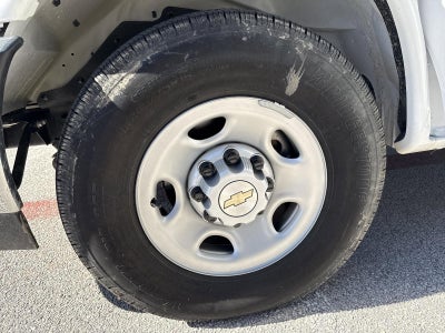 2025 Chevrolet Express Cutaway 3500 1WT