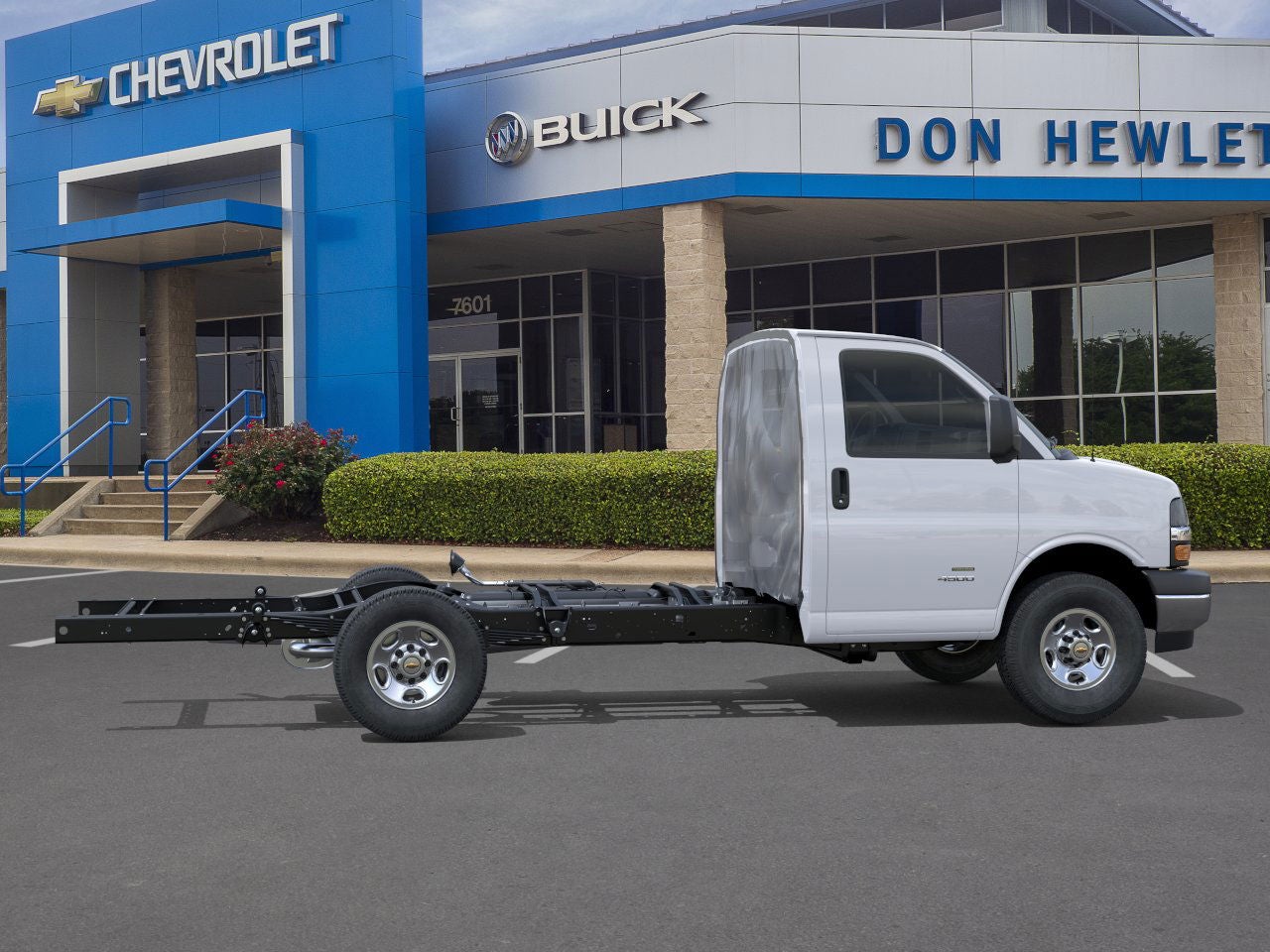 2025 Chevrolet Express Cutaway 3500 1WT